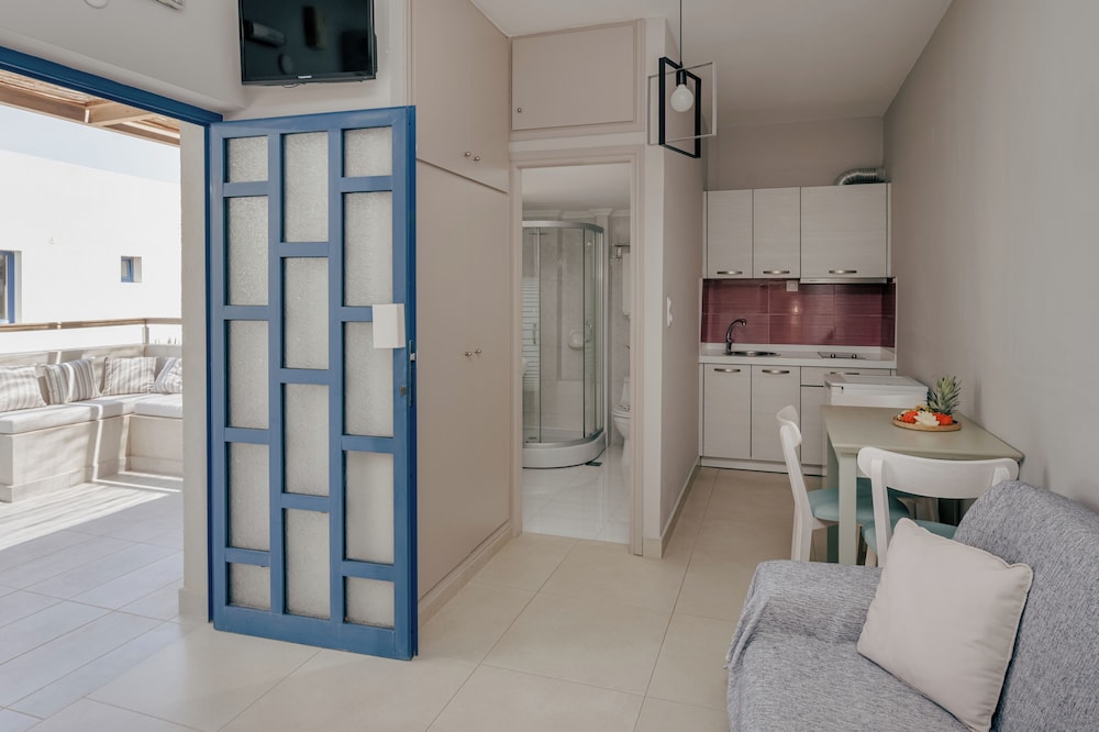 Galazio Beach Resort 52/68