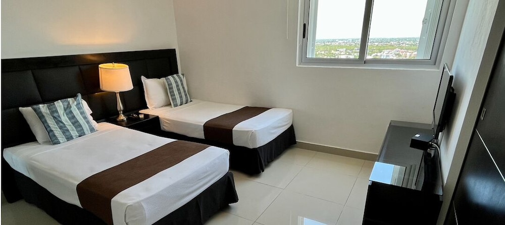 Suites Malecon Cancun 15/70