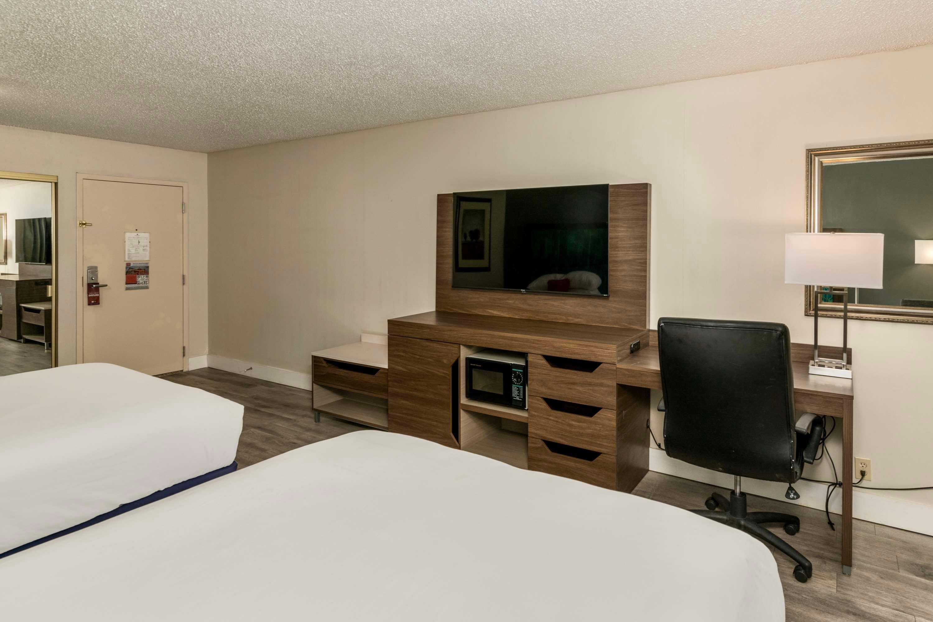 غرفة بريميوم بسرير مزدوج، Red Lion Hotel Pocatello 2/3