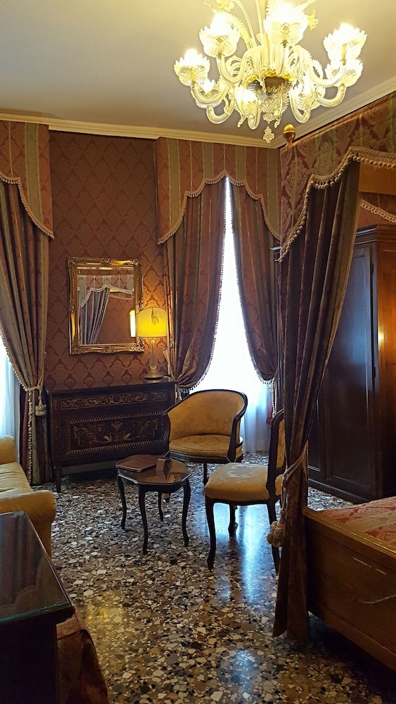 Casa Pisani Canal 47/66