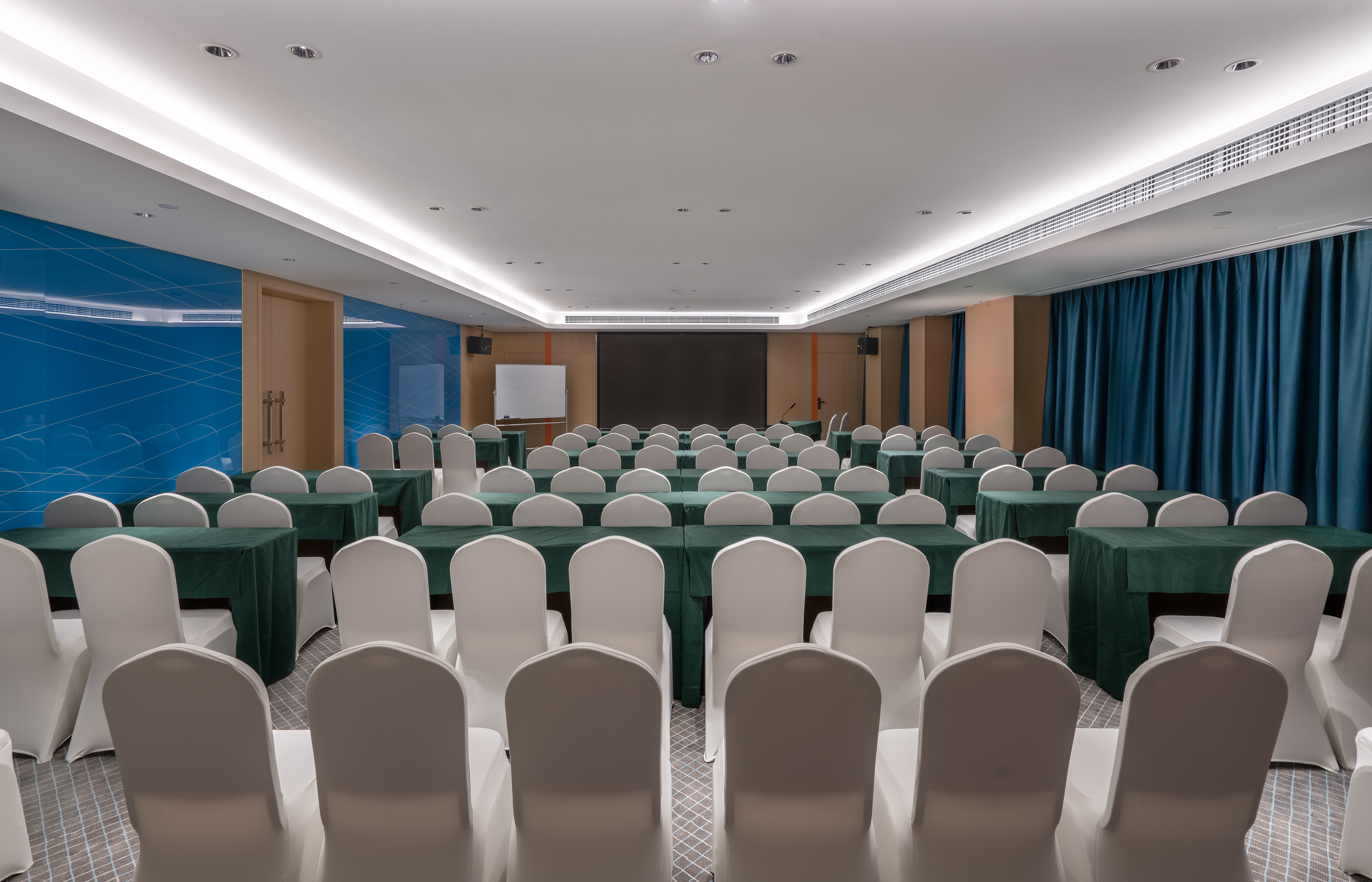 Holiday Inn Express Changsha South Railway Station 39/47