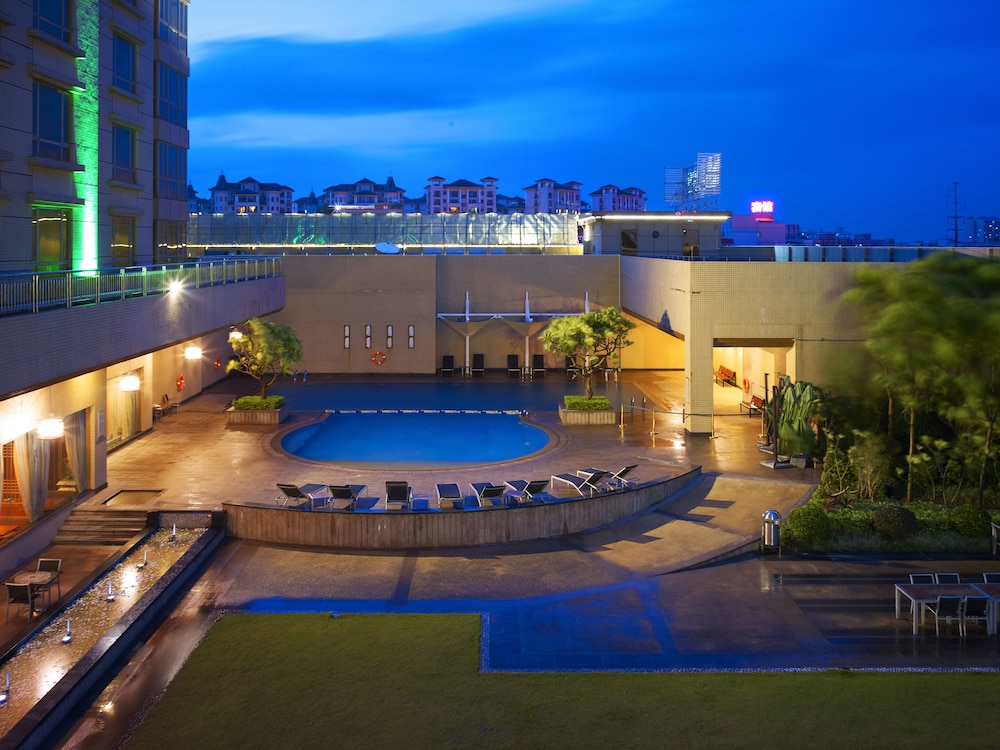 Cinese Hotel Dongguan Shijie 45/50
