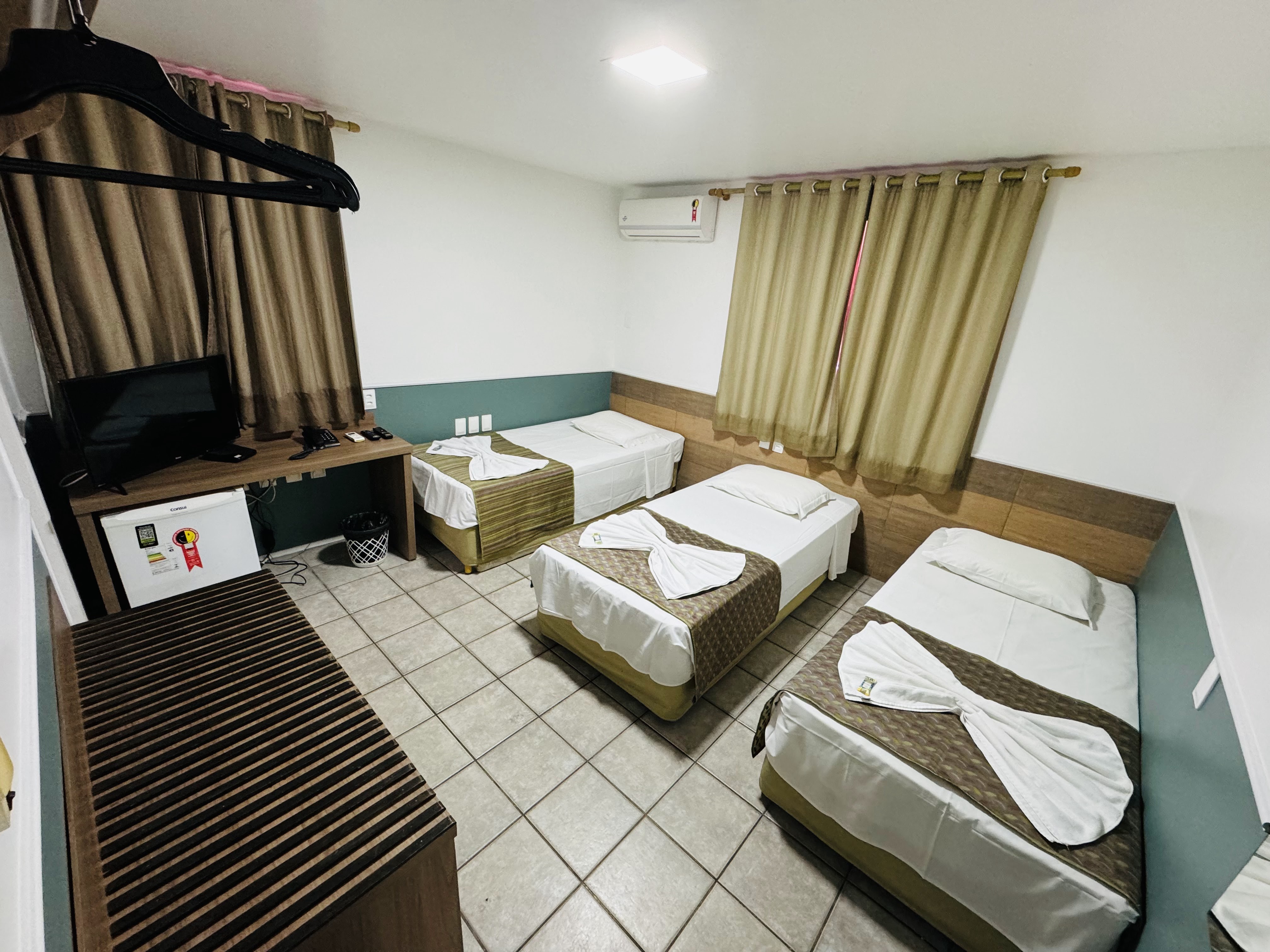 Abrolhos Praia Hotel 12/40