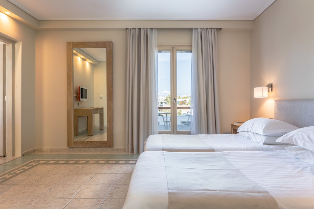 Porto Naxos 23/56
