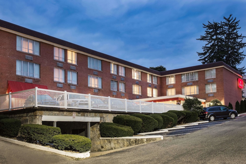 Ramada by Wyndham Ligonier 4/42