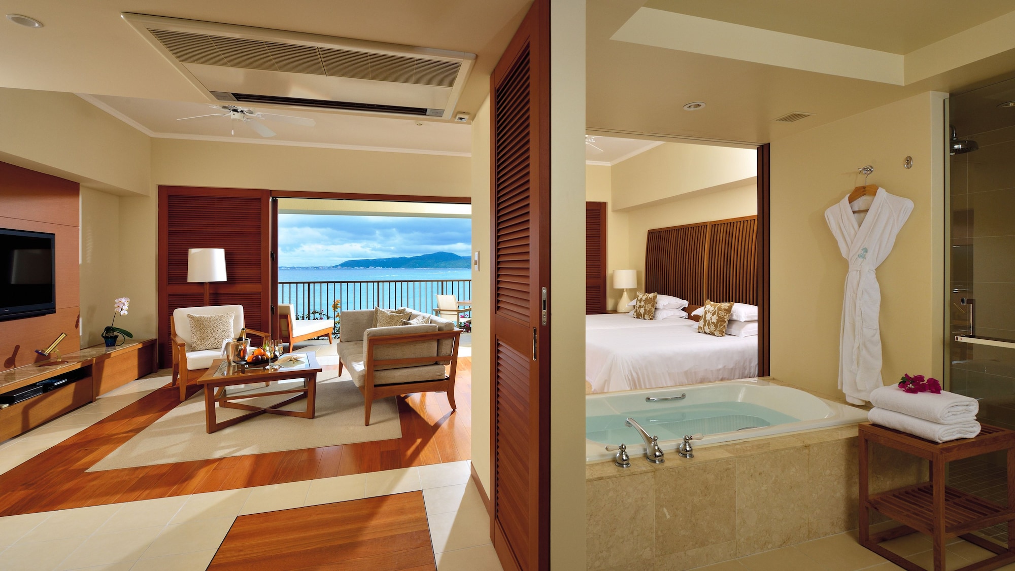 Club, Deluxe, Twin Beds, Ocean View, Adult Only
