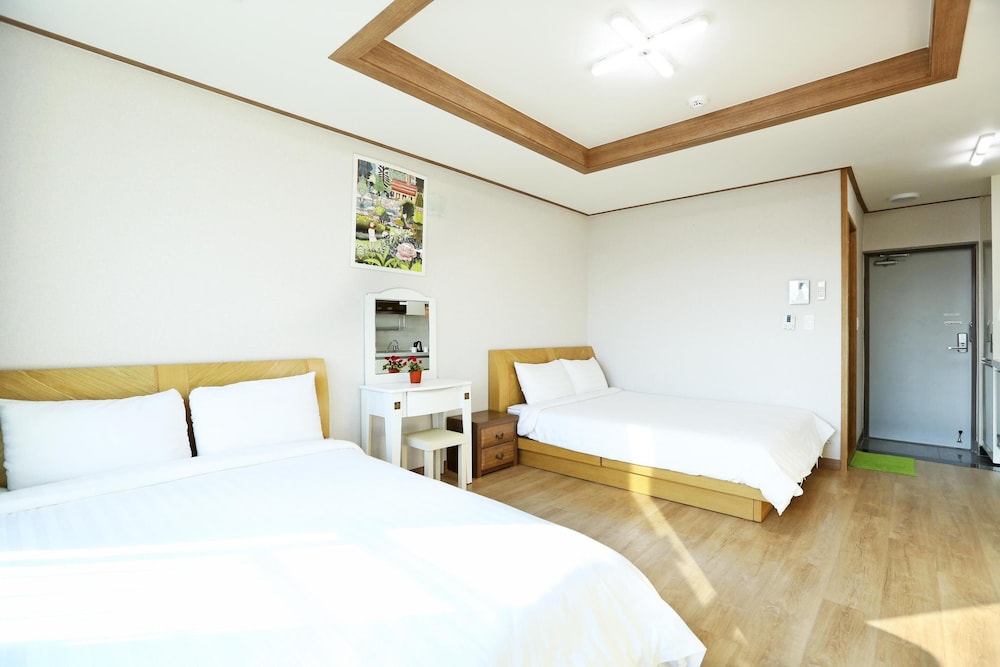Dk House 8/38