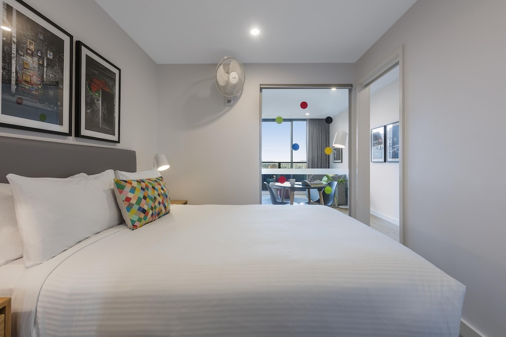 1 Bedroom, Apartment, Queen Bed, with View