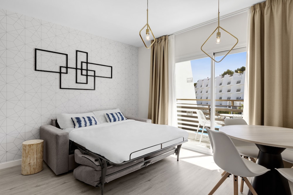 Palmanova Suites by TRH 18/46