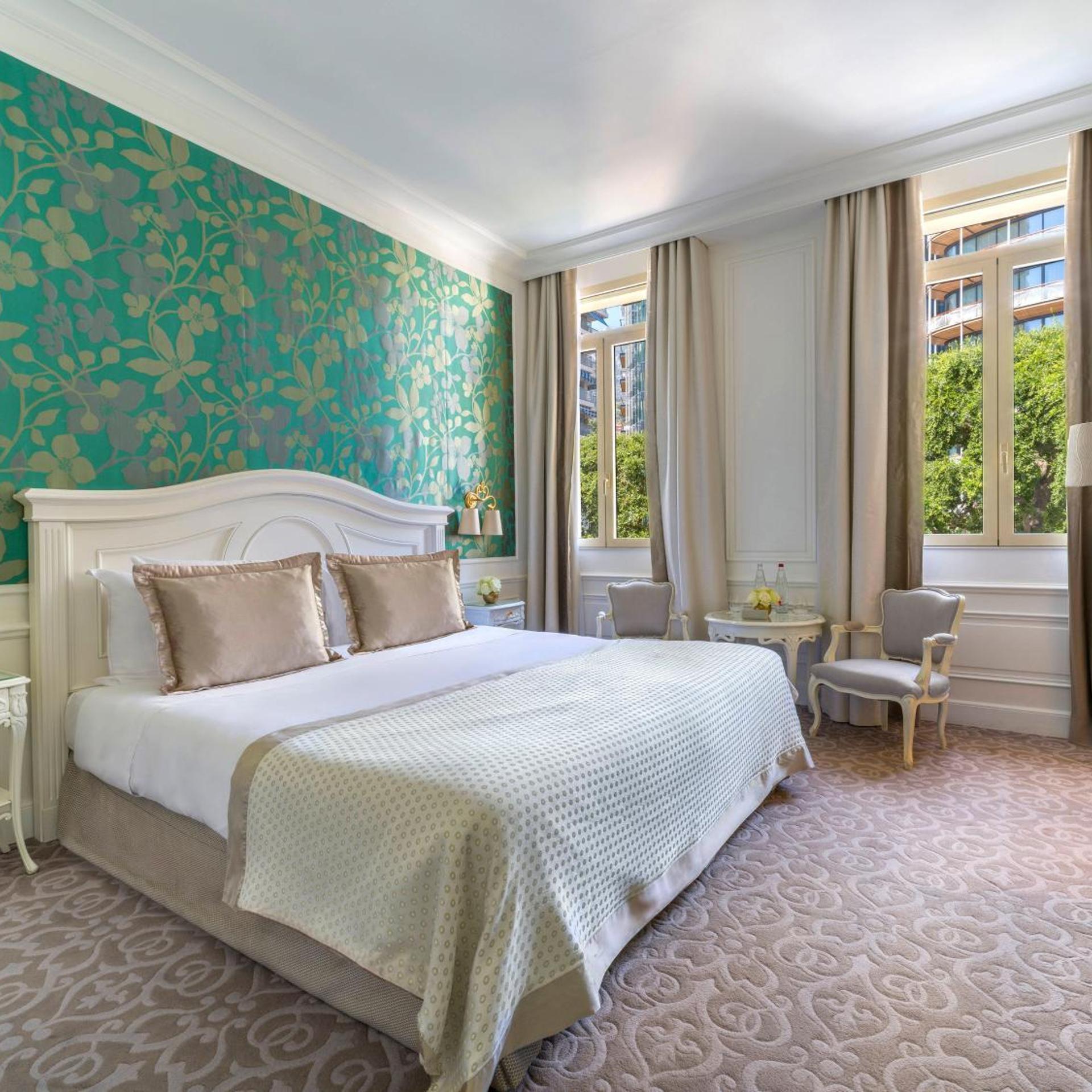 Deluxe, Double Bed, City or Courtyard View