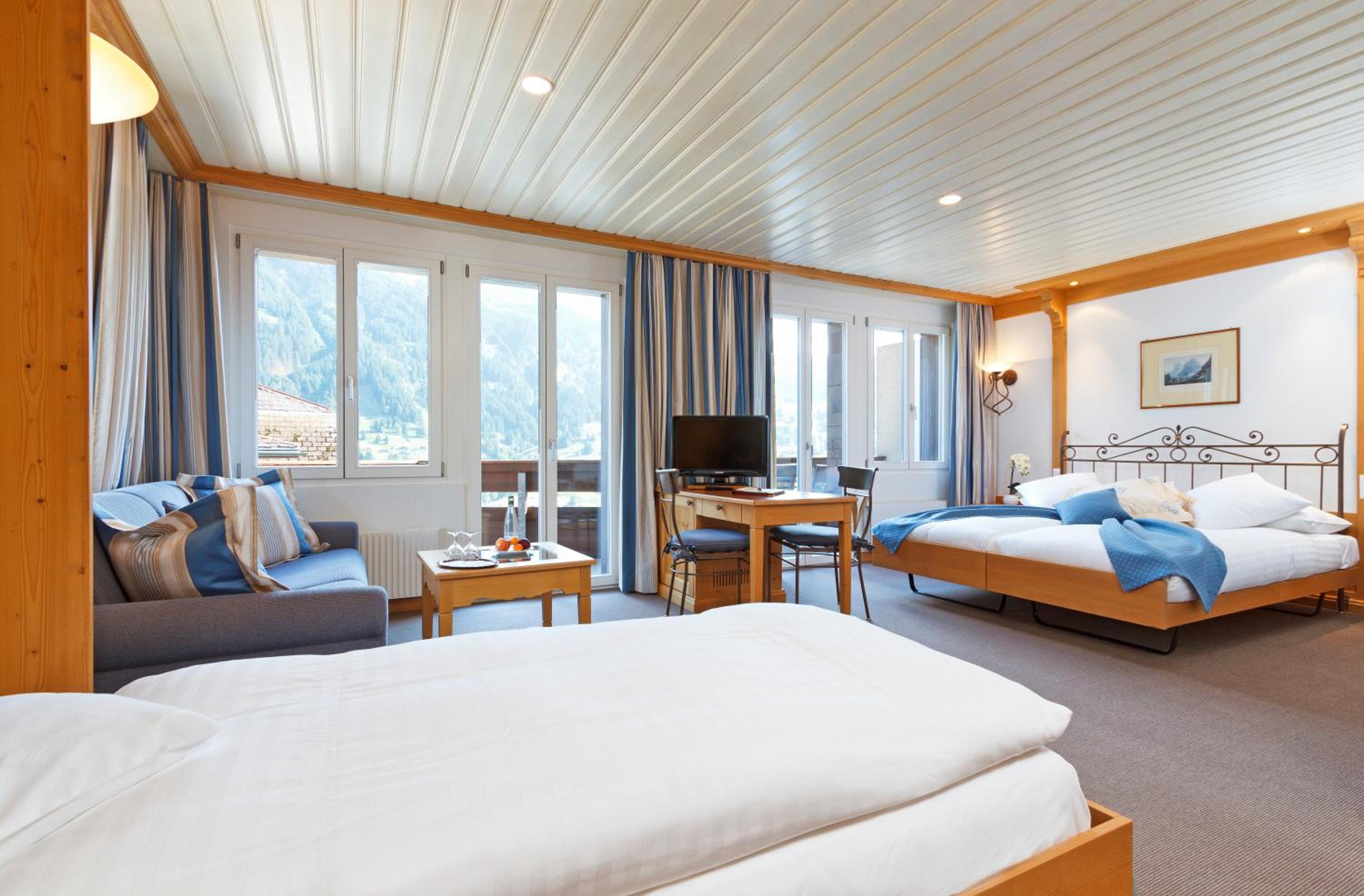 Basic, Comfort, Double Bed, No Balcony, Corner