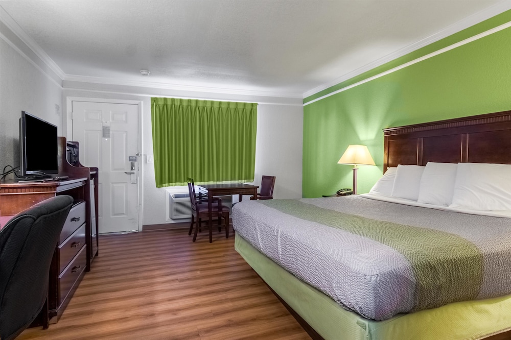 Motel6 Kingsburg, CA 22/47