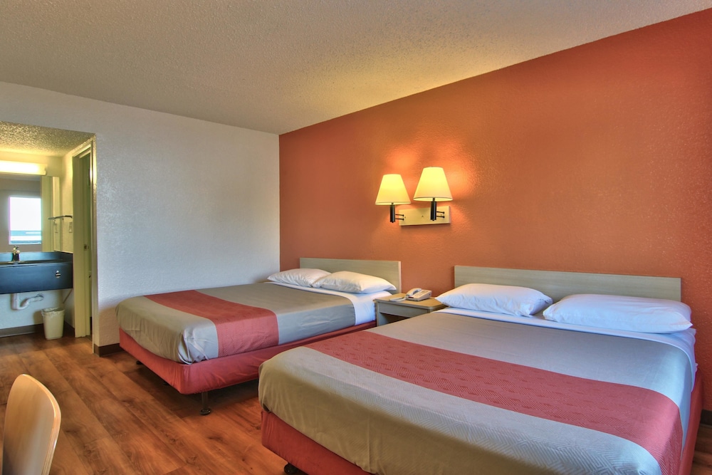 Motel6 Sacramento, CA - Old Sacramento North 25/57