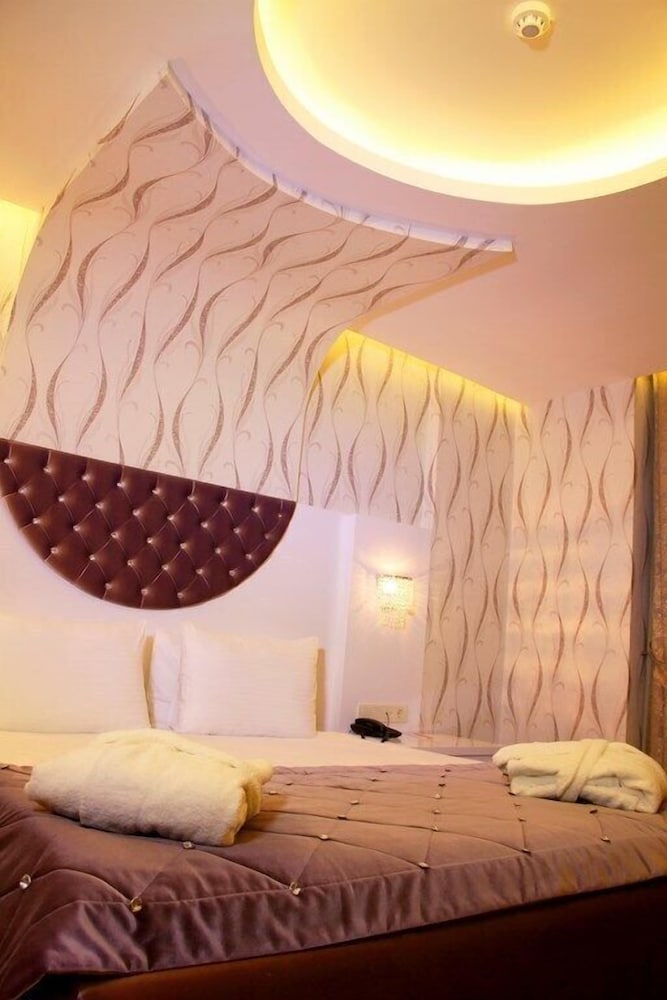 Adanava Hotel 9/50
