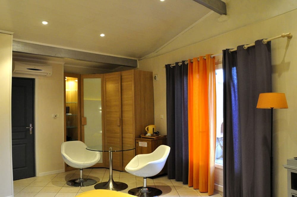 Private Hotel 48/50