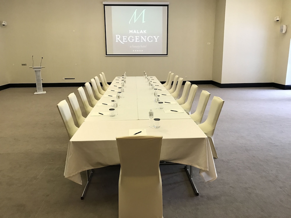 Malak Regency Hotel 65/72