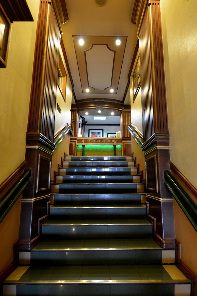 Paladin Hotel 25/41