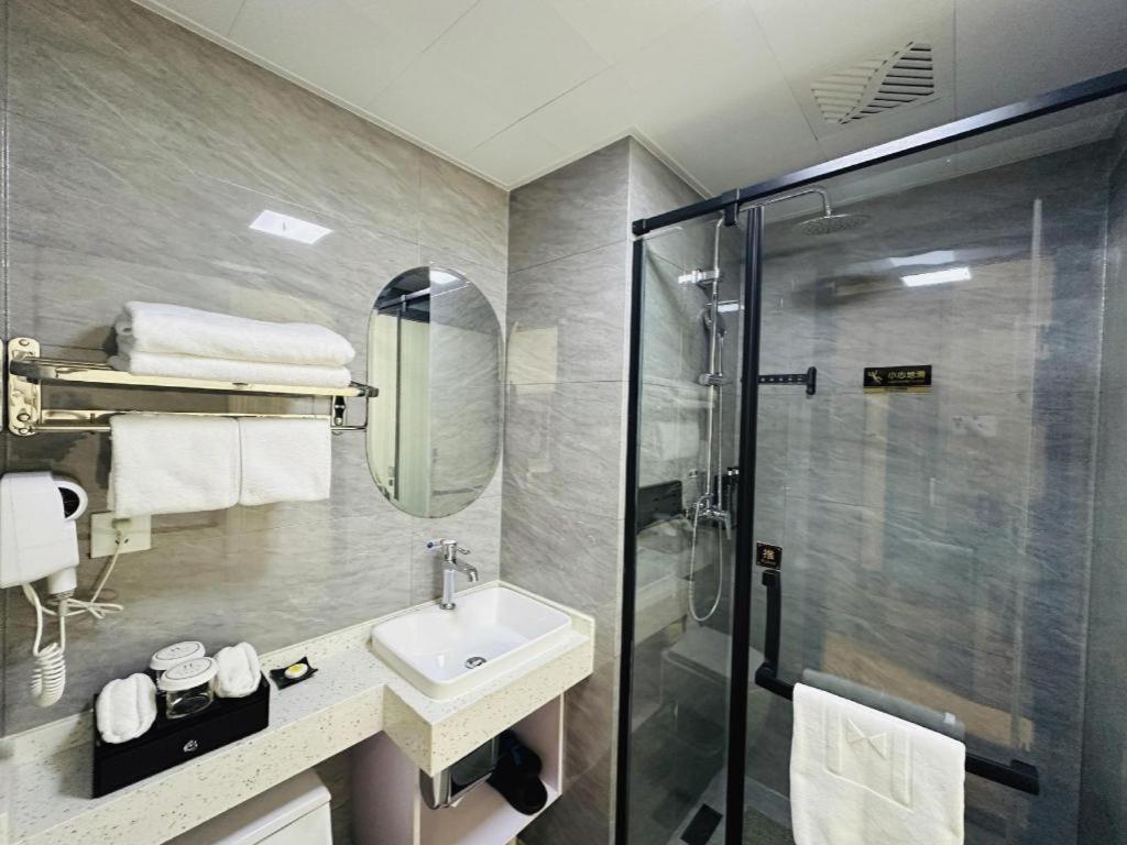 Hualian Hotel 38/50