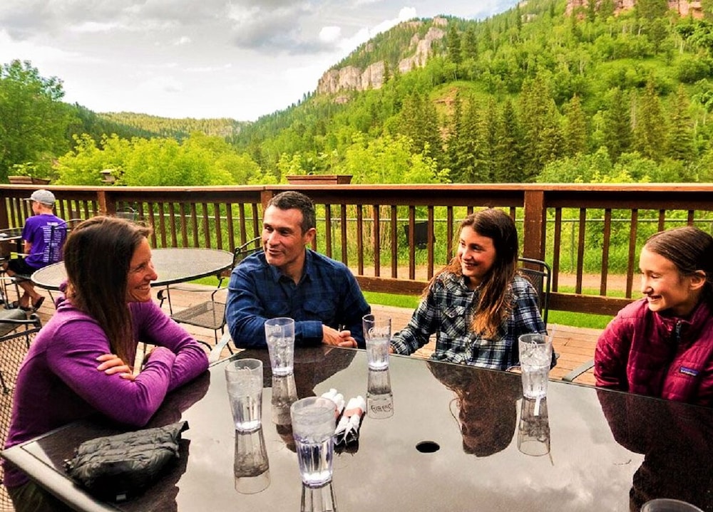 Spearfish Canyon Lodge 45/75