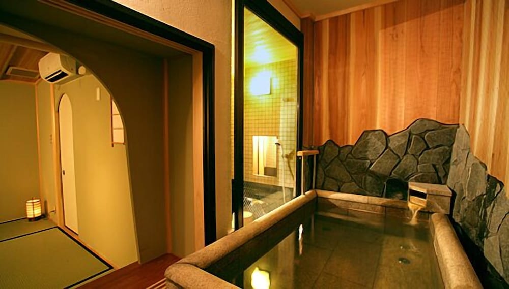 Arashiyama Onsen Saishikino Yado Hanaikada 7/15