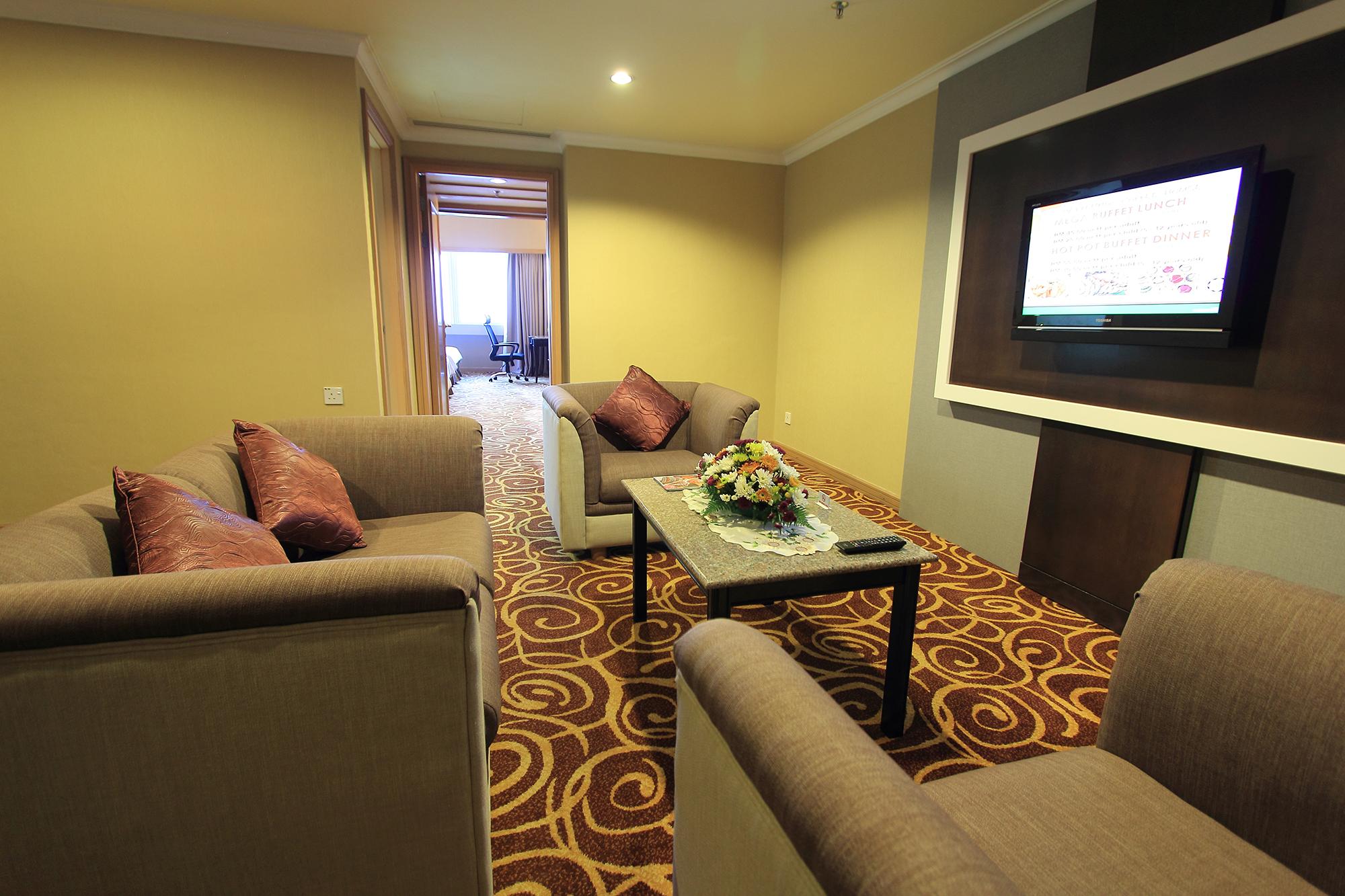 Mega Hotel Miri 22/24