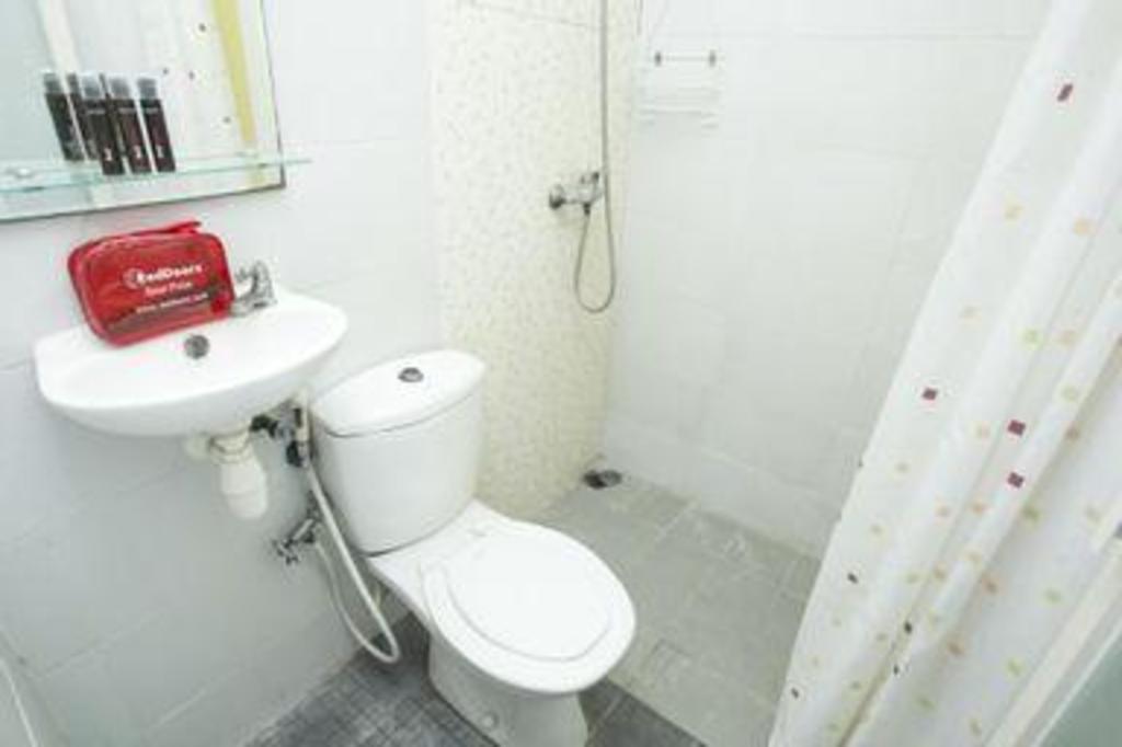 RedDoorz @ Siwalankerto Surabaya 42/49