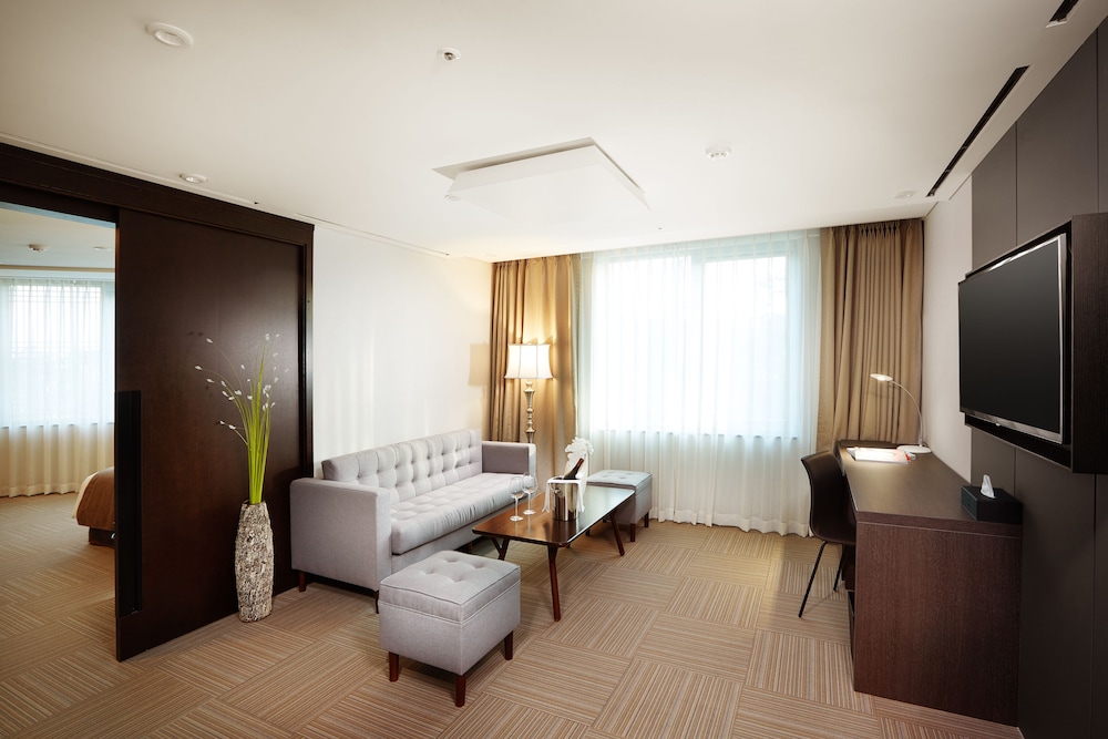 Hotel Prumir 16/36