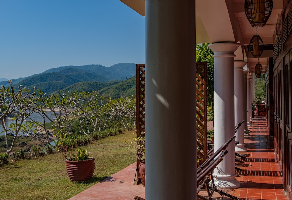 SANCTUARY PAKBENG LODGE 70/86