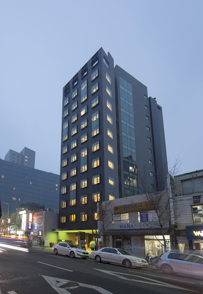 Stay B Myeongdong 3/50