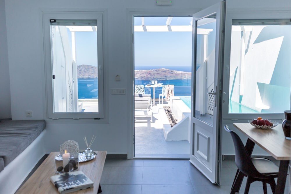 DREAMING VIEW SUITES 56/60