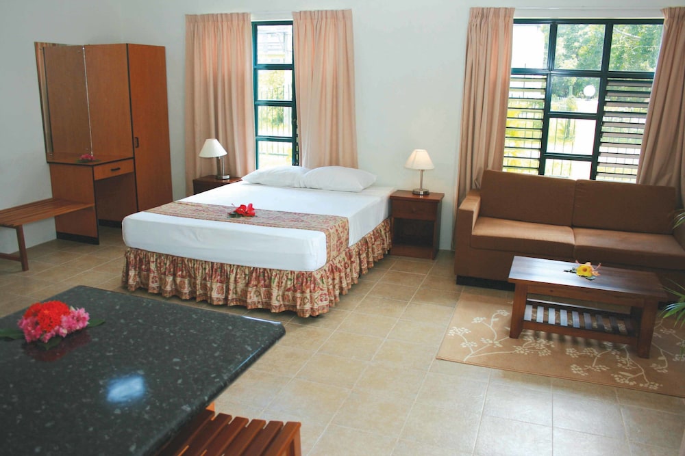 Hexagon International Hotel 16/50