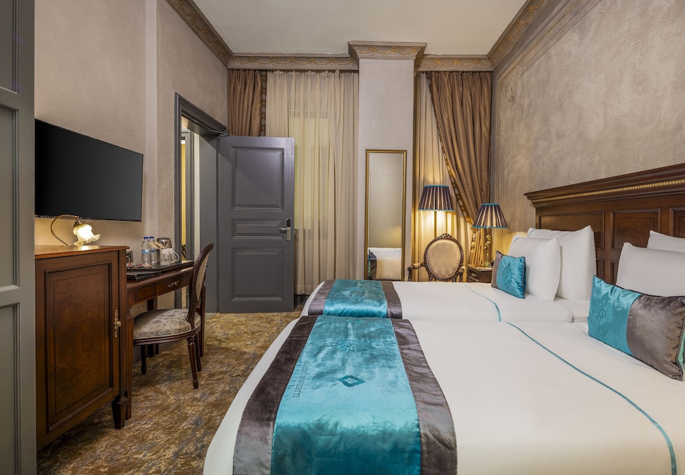 Palazzo Donizetti Istanbul, Tapestry Collection by Hilton 34/75
