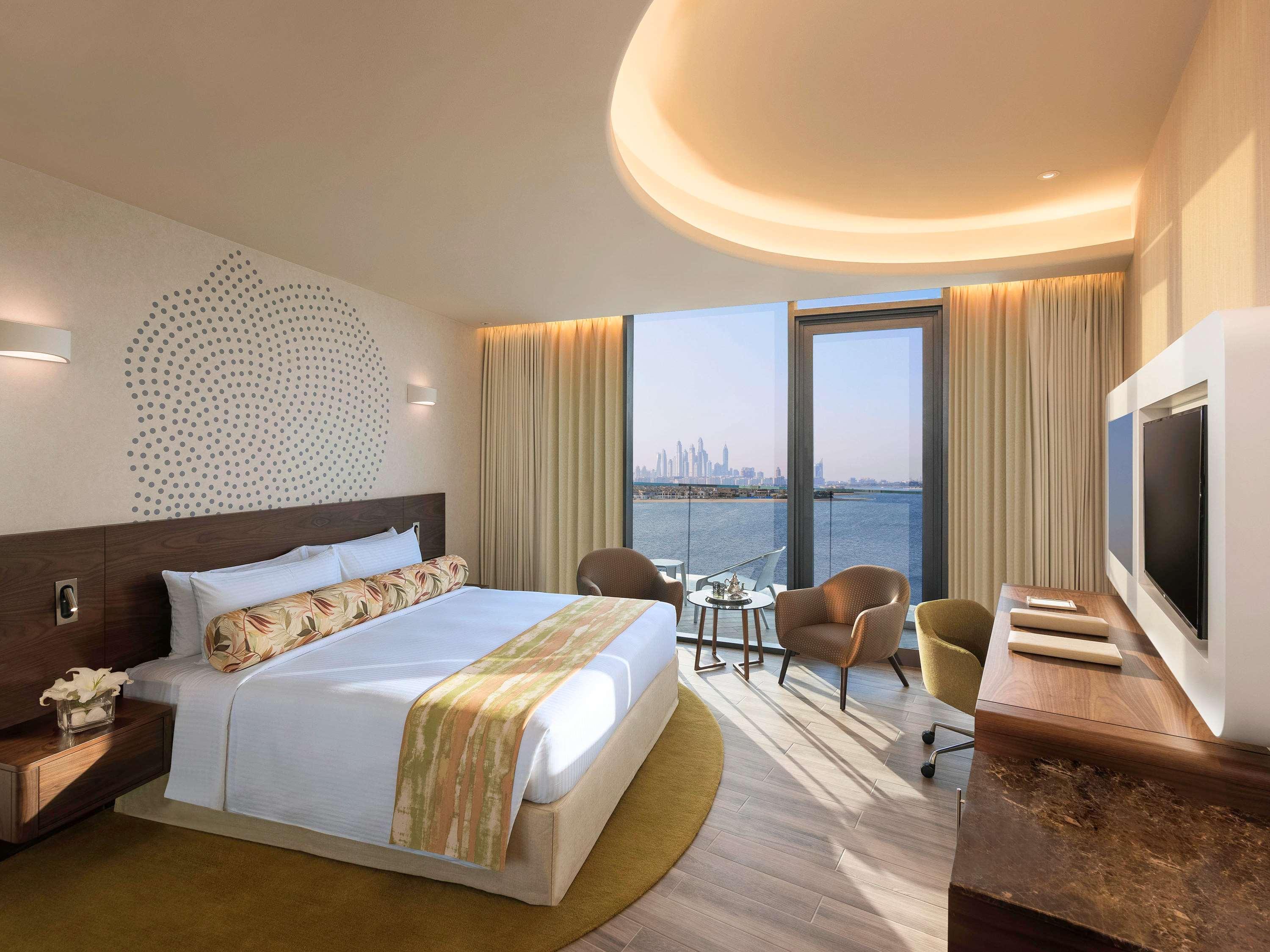 Premium, Double or Twin Bed, Palm Sea View, Club Lounge Access