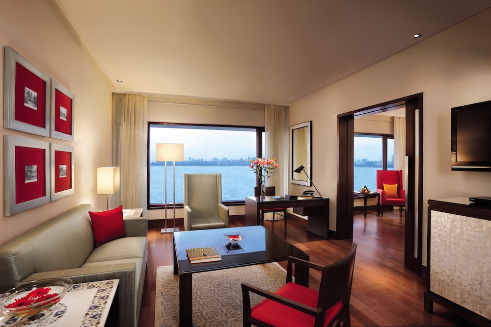 The Oberoi Mumbai 27/61