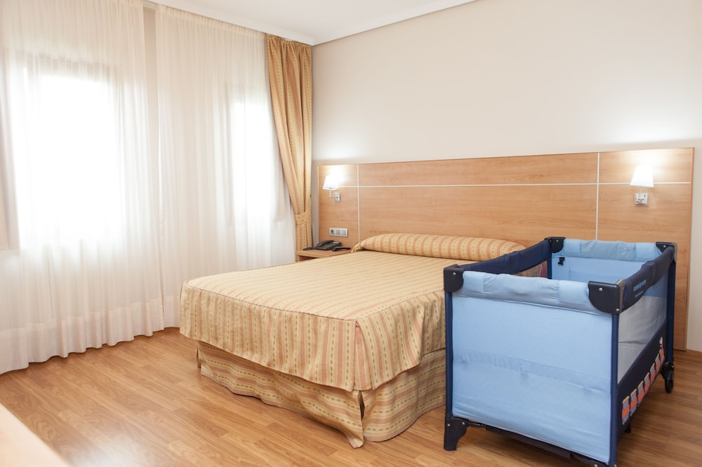 Standard, Twin Beds, Hotel Las Anclas 3/10