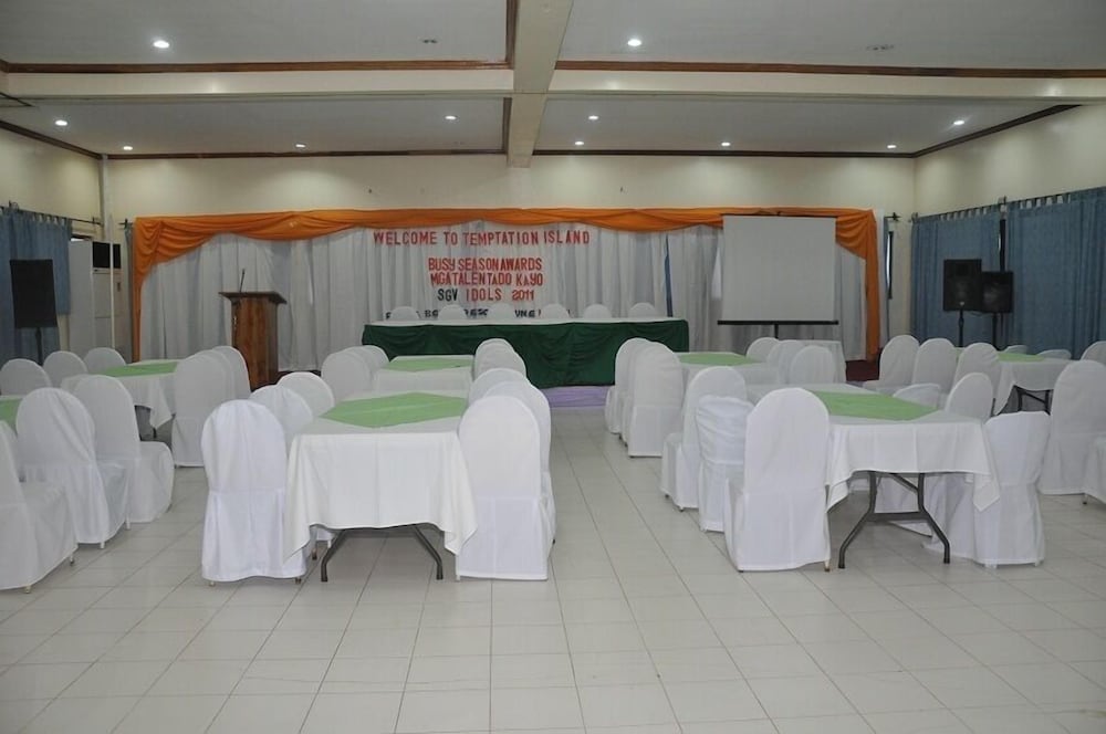 Paras Beach Resort 26/30