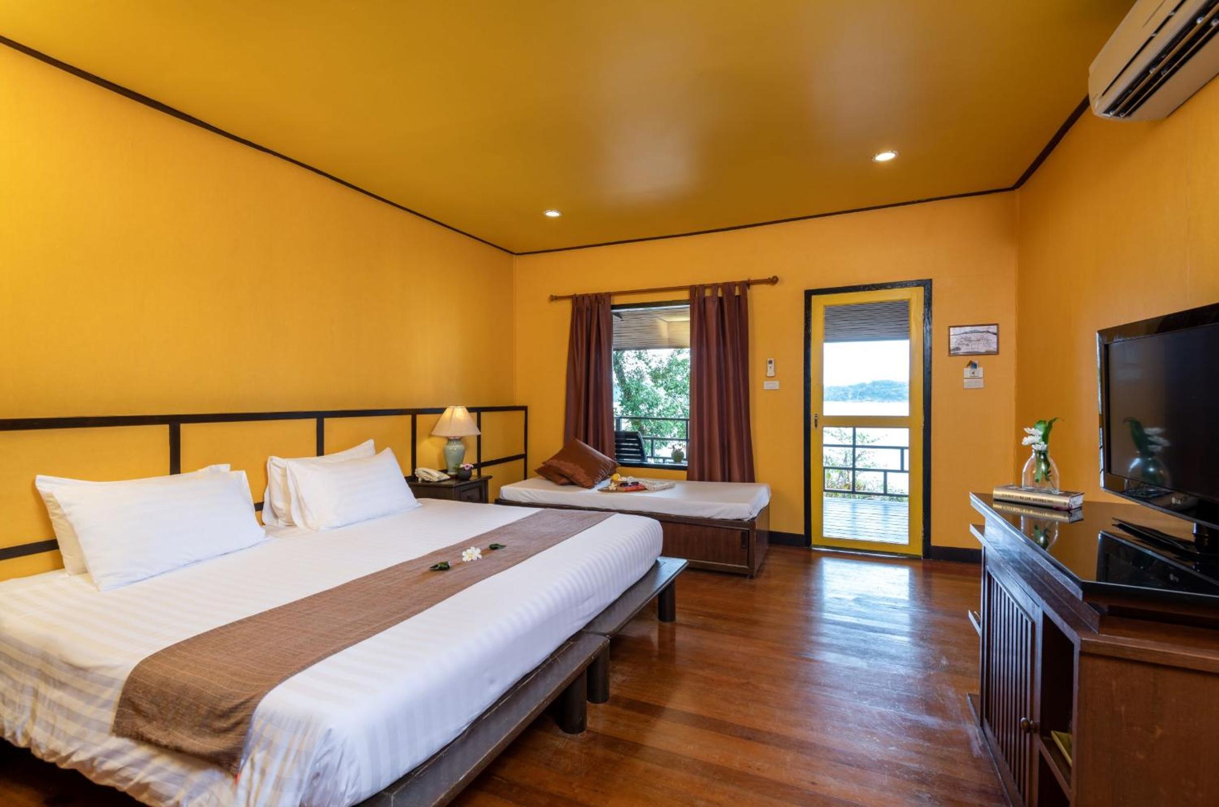 Deluxe, Double or Twin Bed, Ocean View