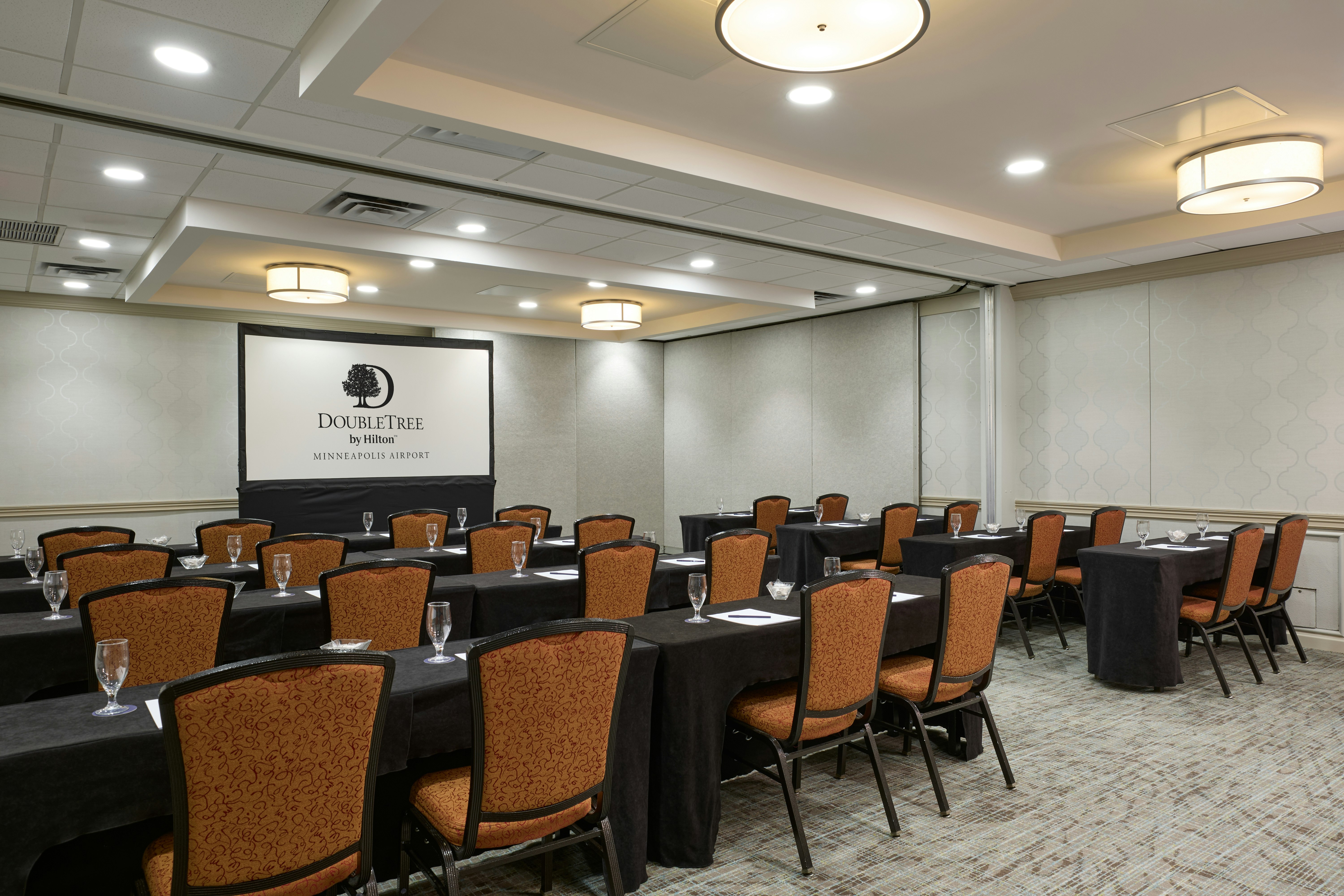 DoubleTree by Hilton Minneapolis Airport 22/35