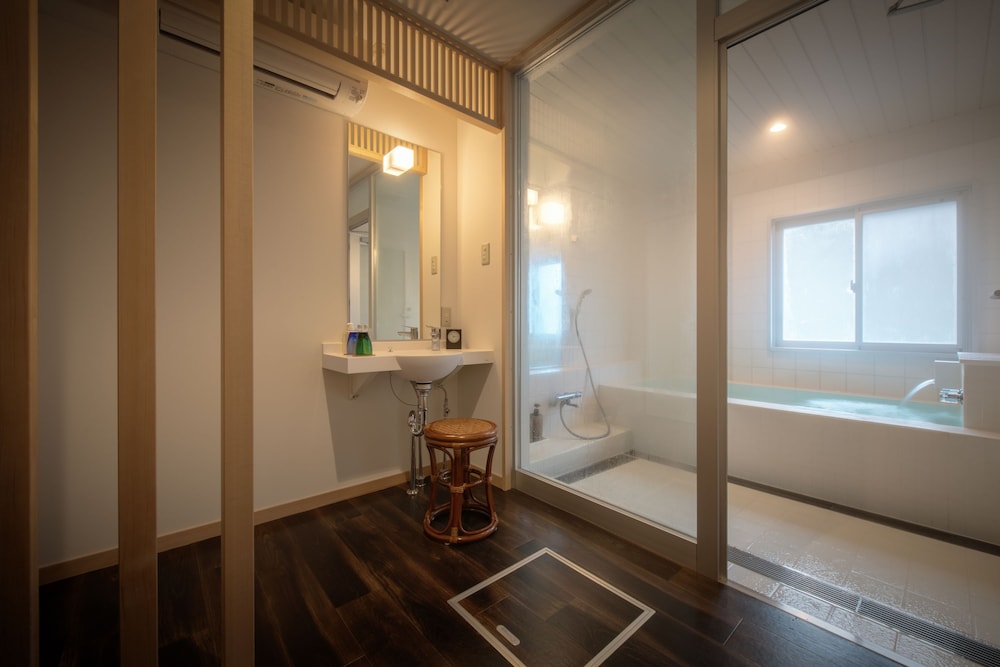 Yumori Onsen Hostel 40/41