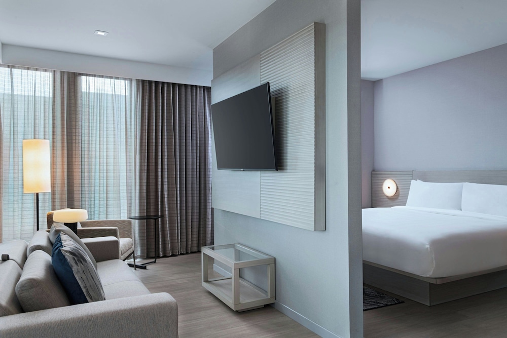 AC Hotel Phoenix North Norterra 16/50