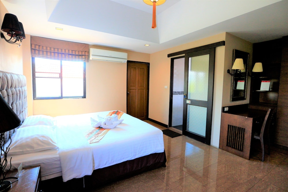 At Home At Chiang Mai 7/31