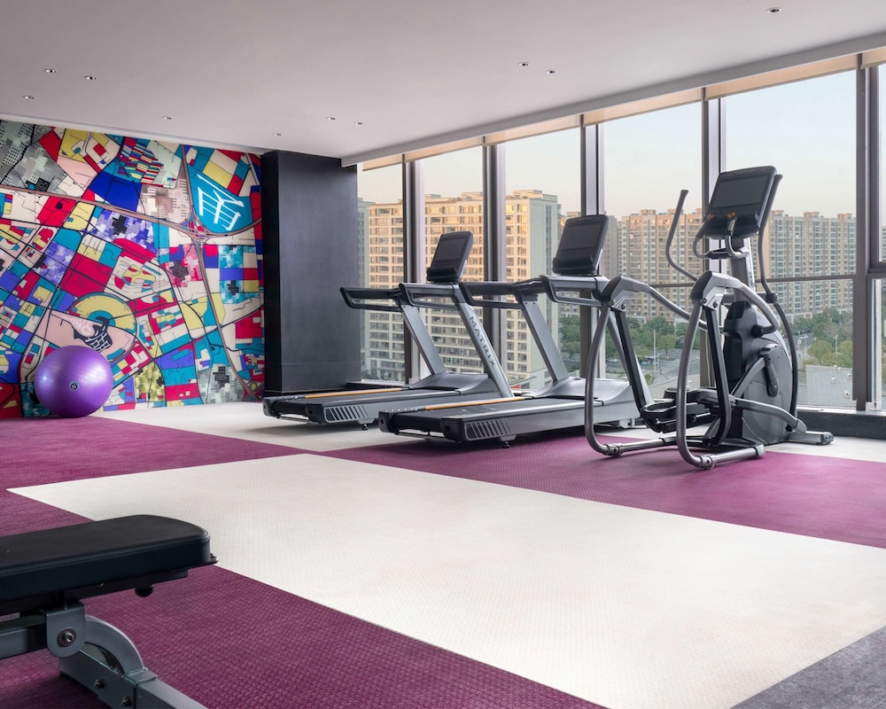 Hyatt Centric Lakeside Ningbo 32/47