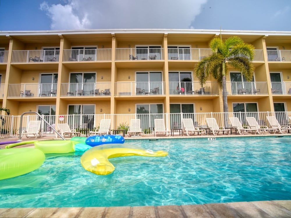 Treasure Bay Hotel and Marina 2/63