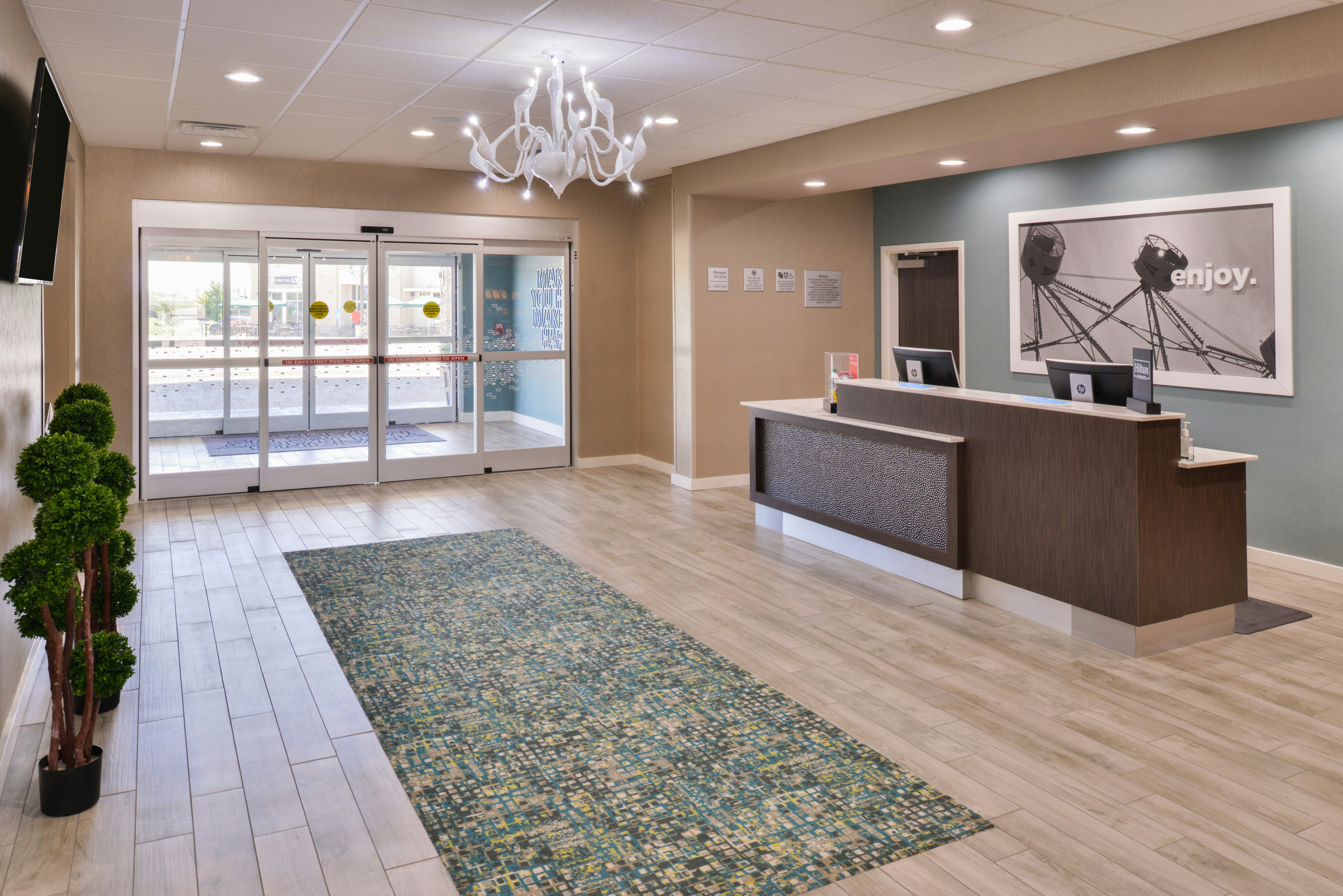 Hampton Inn Emporia Ks 4/27