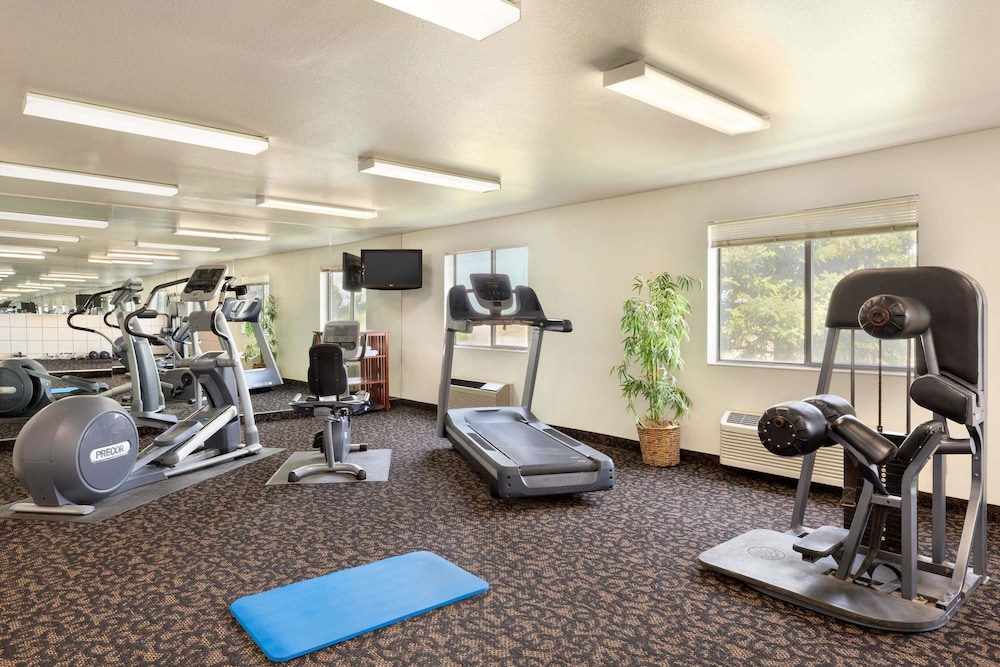 Travelodge by Wyndham Sharon Springs 14/25