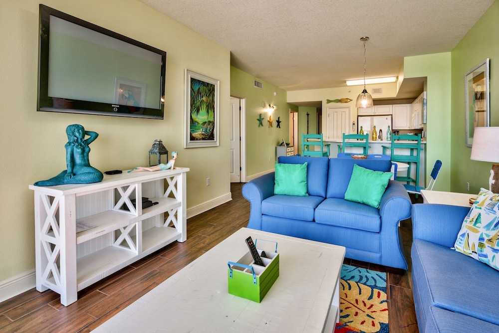 Celadon: Unit 102 by Forehand Rentals 20/37
