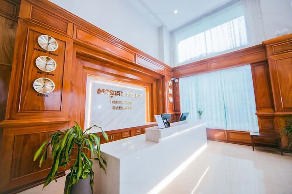Ban Ban Hotel 5/50