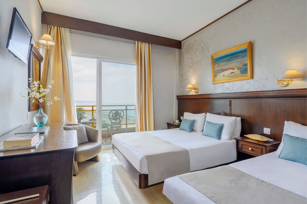 Eona Beach Resort 32/66