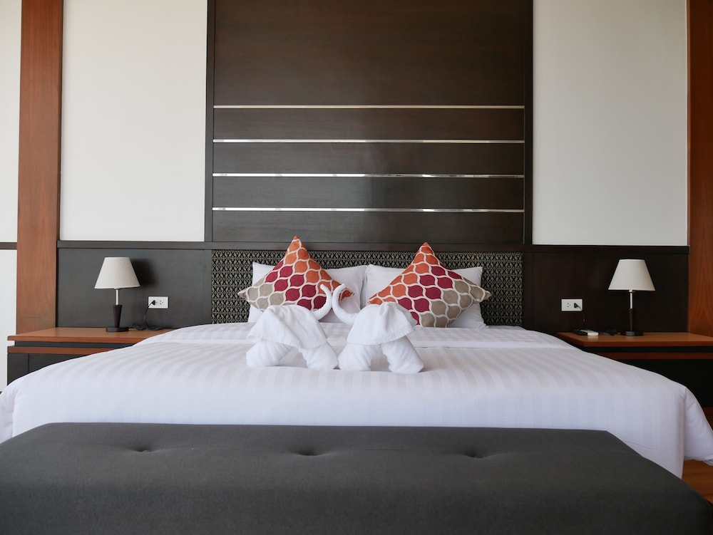 Blu Hotel Nakhon Phanom 14/35