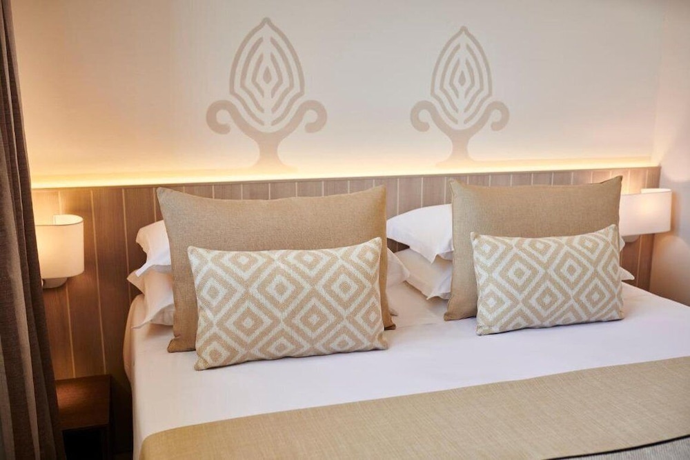 GranSerena Hotel 35/62